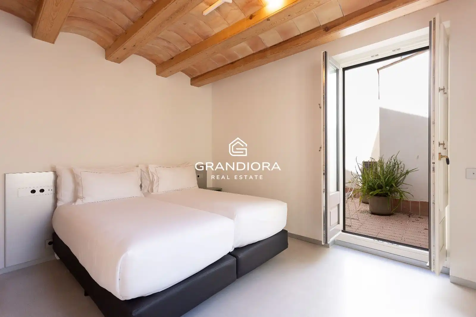 Duplex con piscina in affitto a Plaça de Sant Just, imagen 18