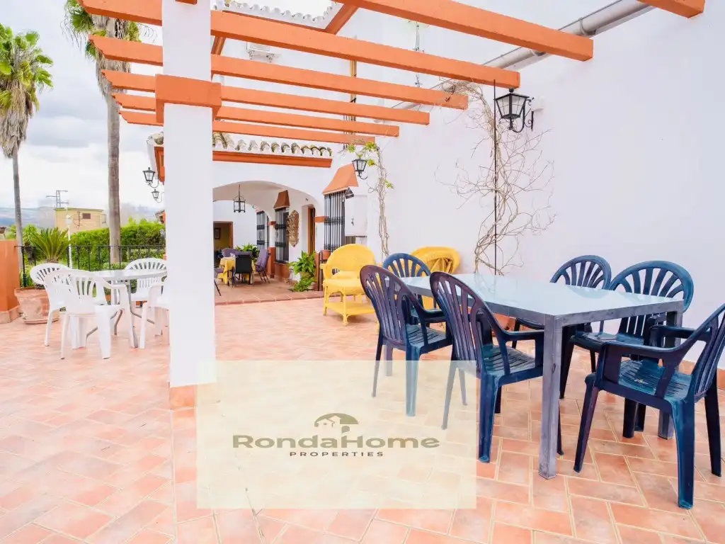 Country homes for sale in Villamartín
