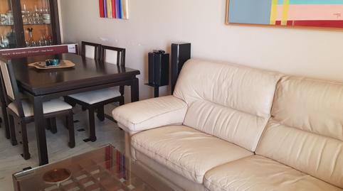 Foto 2 de Piso de alquiler en Avenida del Doctor Manuel Domínguez, 9, El Tejar - Hacienda Bizcochero, Málaga