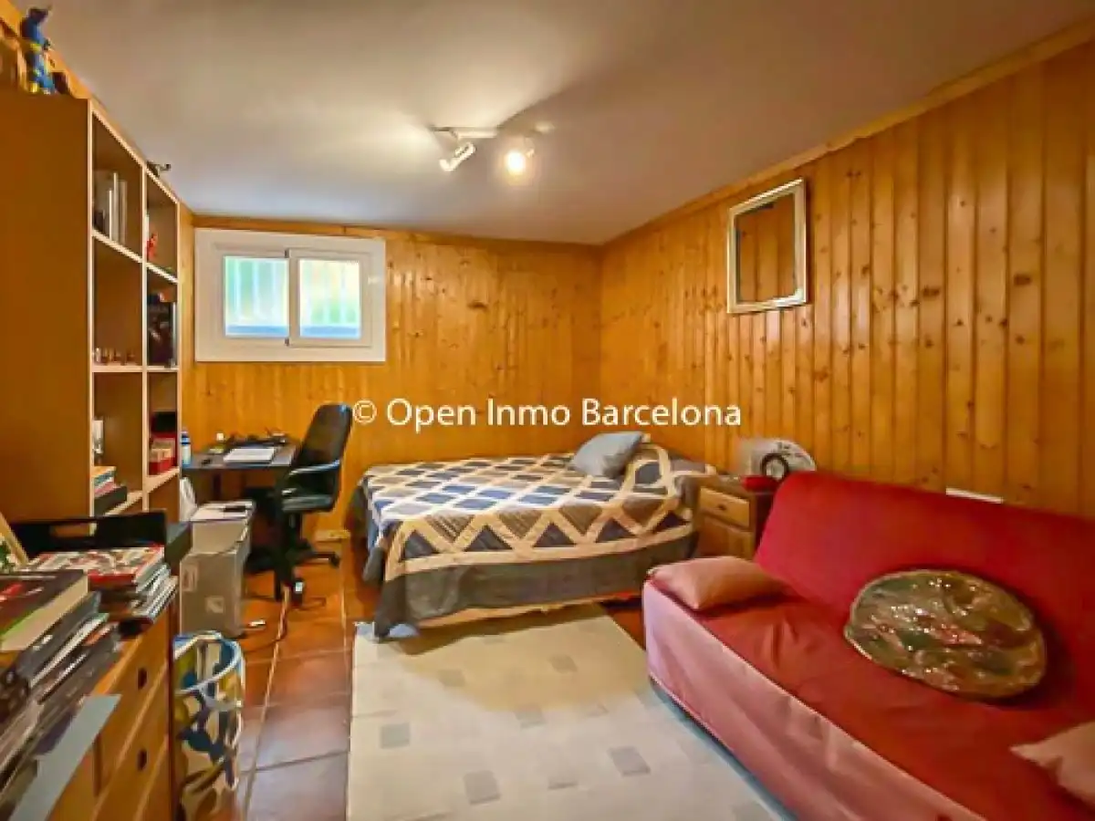 Houses for sale in Avenida MONTSENY, Mas d'En Serra - Els Cards
