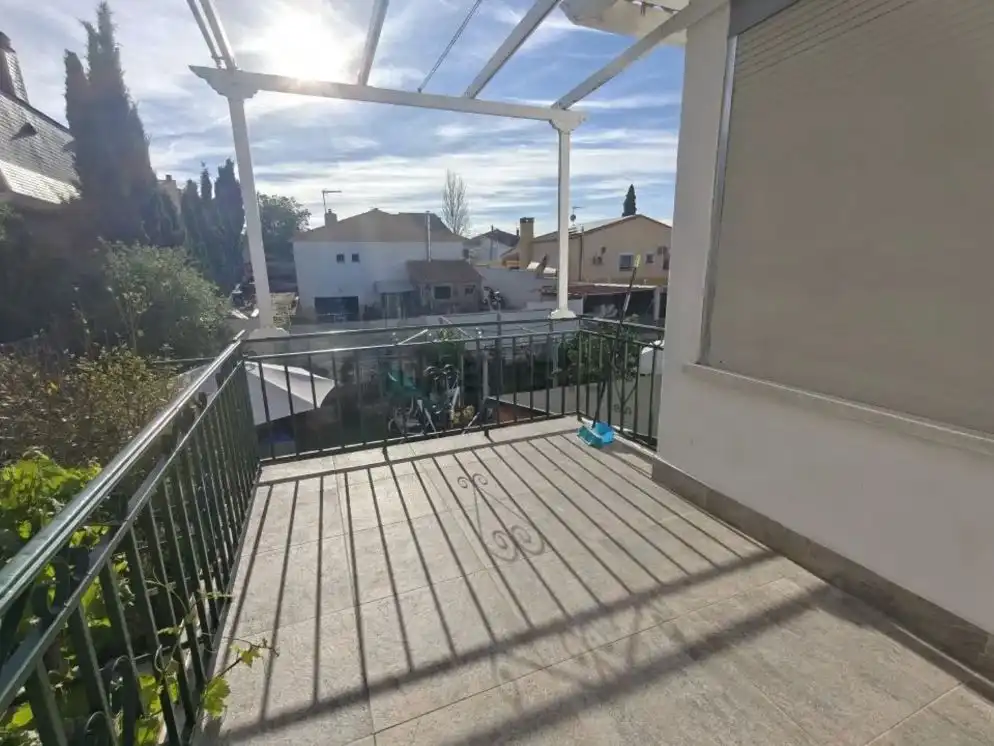 Terrassa de Casa o xalet en venda en Casarrubios del Monte amb Aire condicionat i Jardí privat