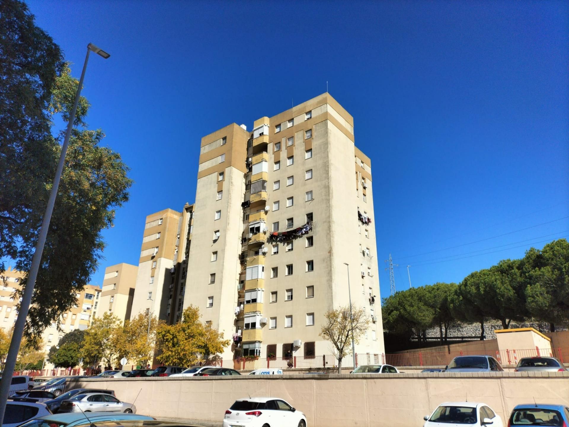 Vista exterior de Pis en venda en Jerez de la Frontera amb Terrassa i Balcó