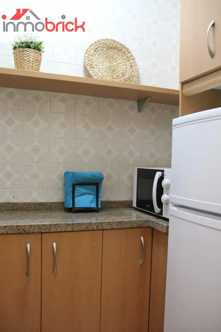 Cocina de Piso de alquiler en Benalmádena con Piscina comunitaria