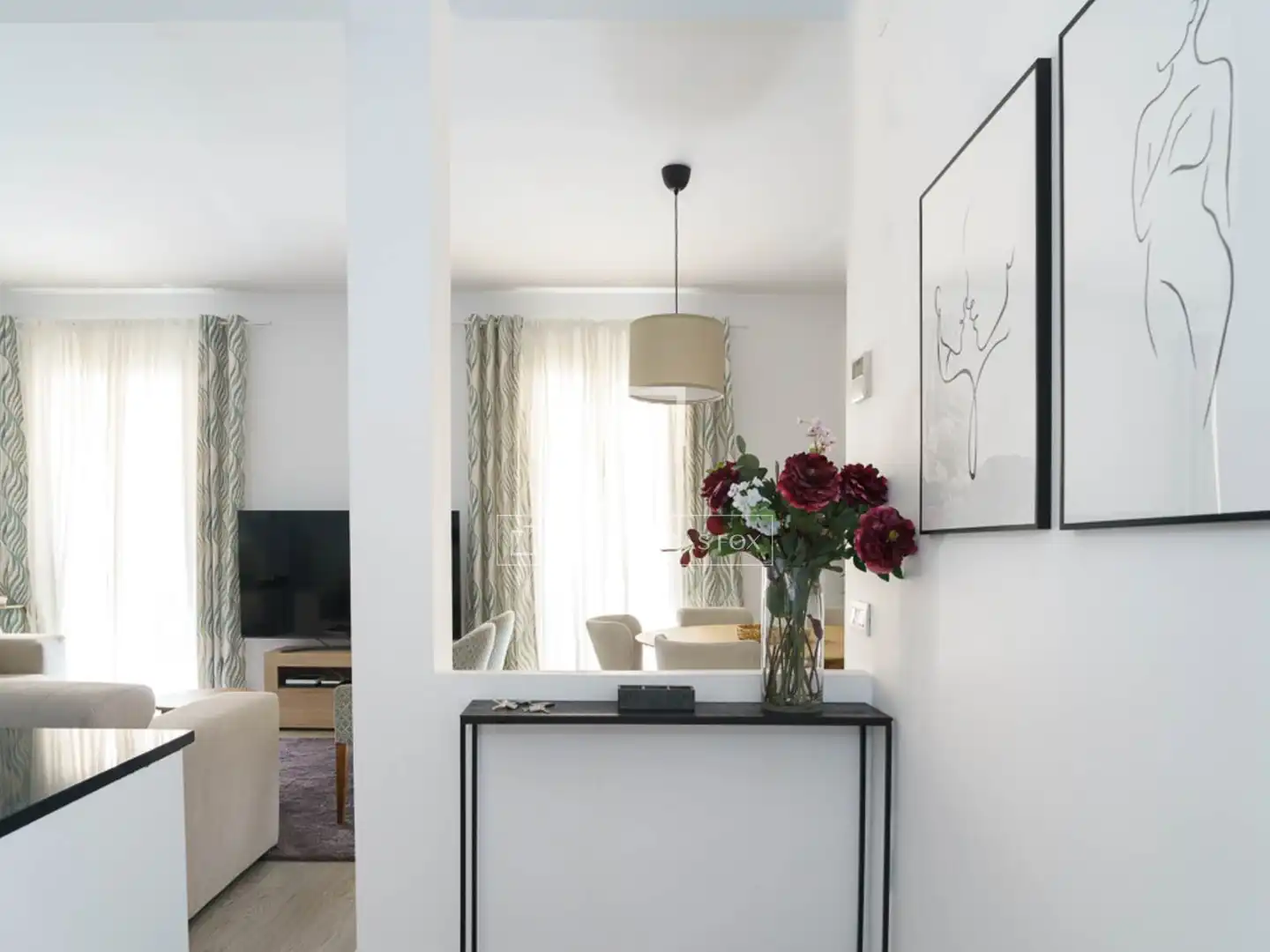 Living room of Flat for rent in Madrid  with Air Conditioner, Parquet flooring and Furnished