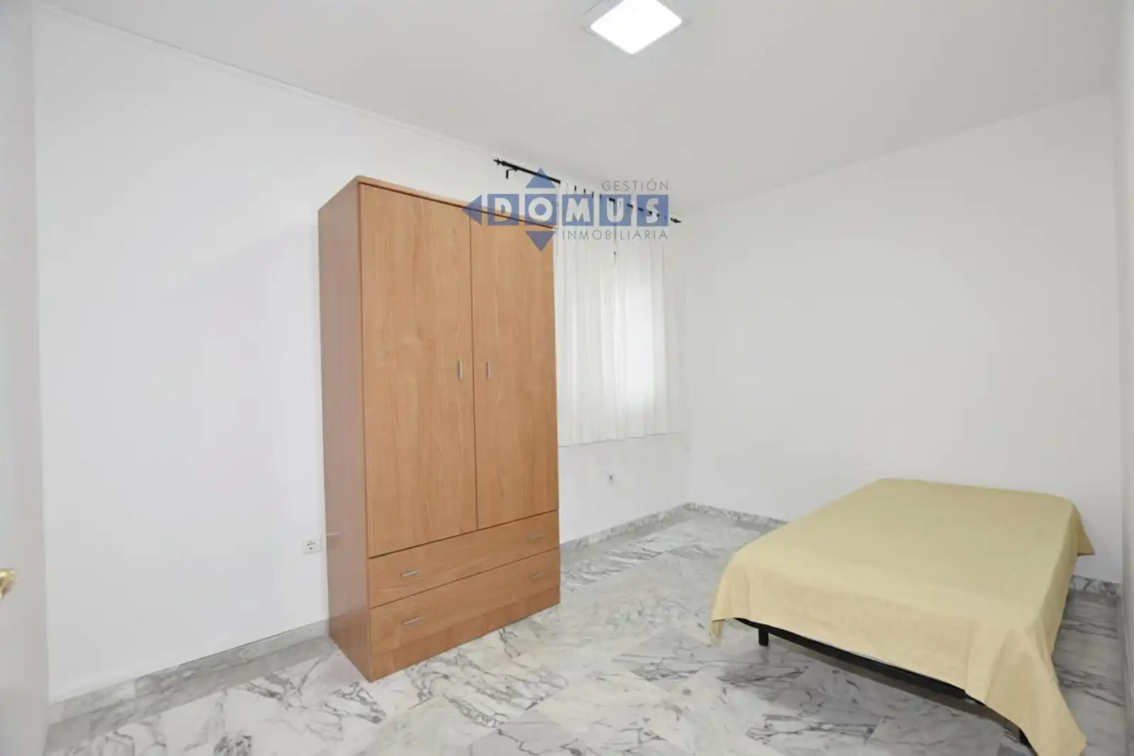 Habitación de Piso en venta en Ronda con Aire acondicionado, Terraza y Amueblado
