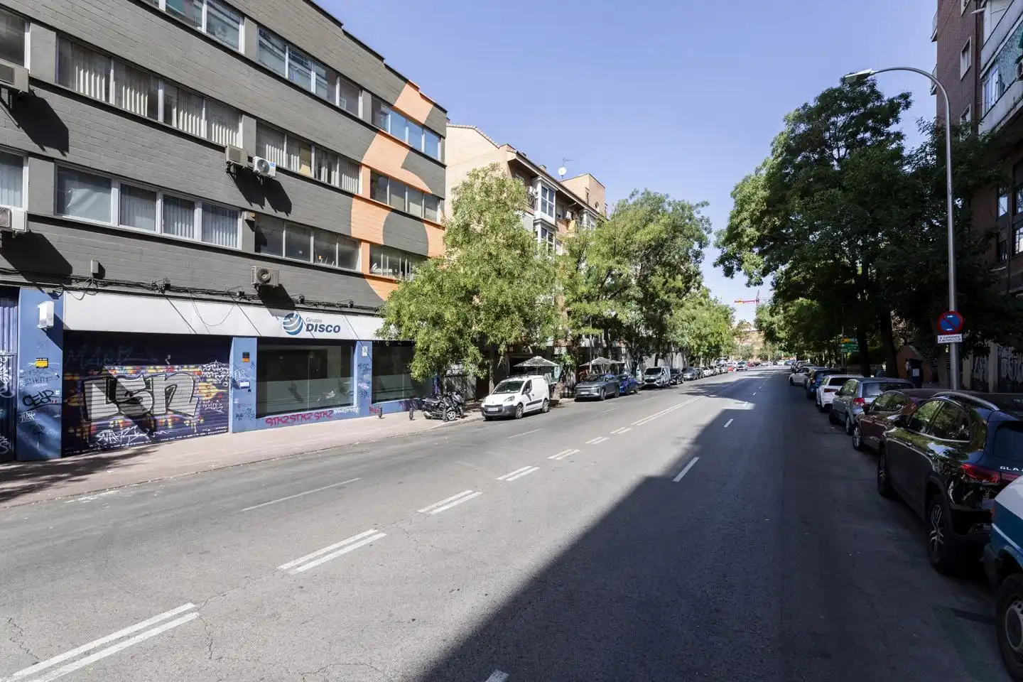 Außenansicht von Fabrikhallen zur Miete in Madrid