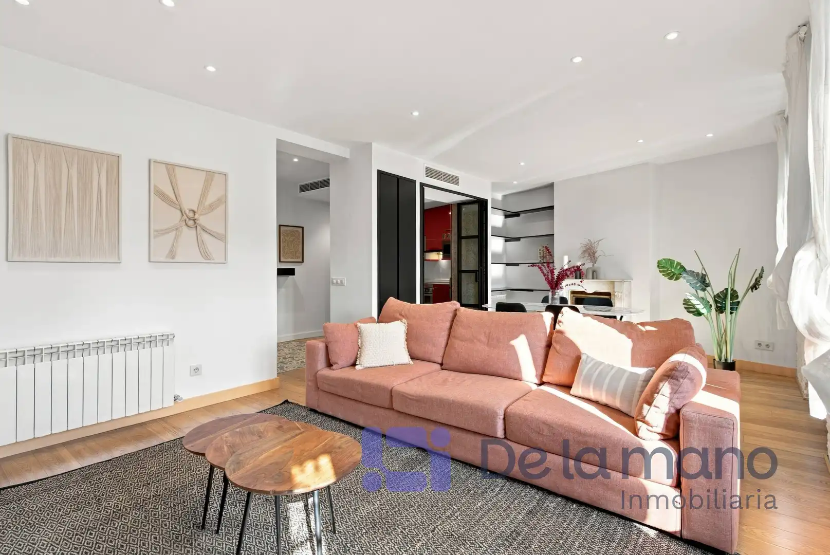 Living room of Flat for rent in Madrid  with Air Conditioner, Heating and Furnished