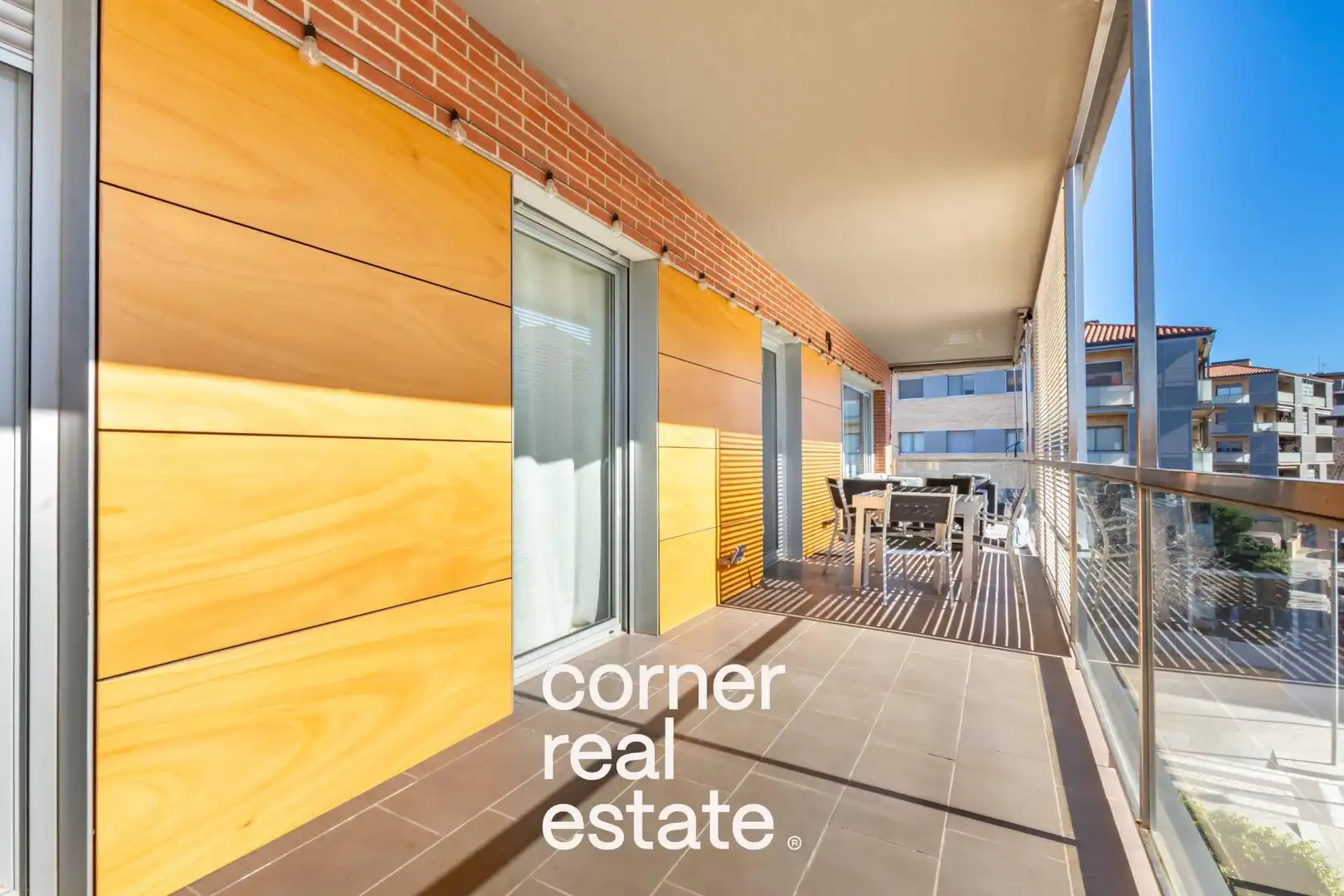 Exterior view of Flat for sale in Sant Cugat del Vallès  with Air Conditioner, Heating and Parquet flooring