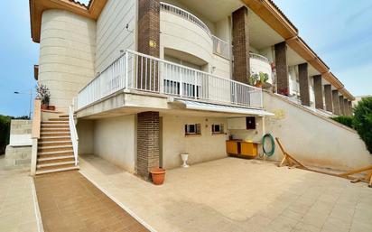 Vista exterior de Casa o xalet en venda en Santa Bàrbara amb Terrassa