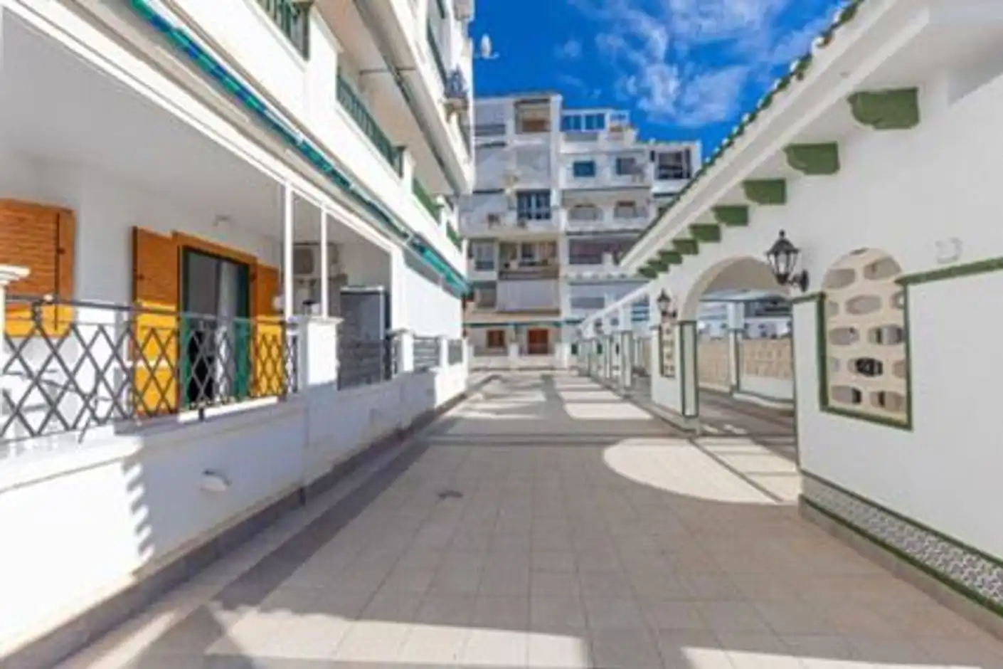 Ground floor for sale in Los Europeos