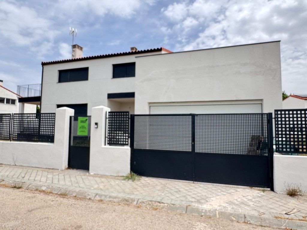 Vista exterior de Casa o chalet en venta en Aranjuez