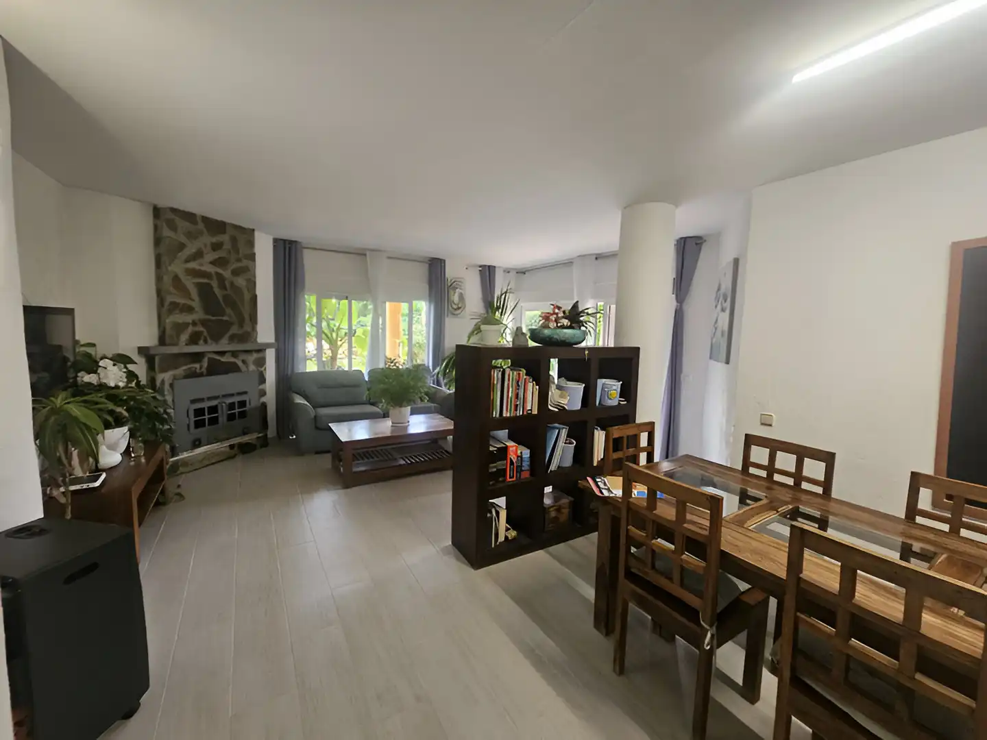 Sala d'estar de Apartament en venda en Mijas amb Aire condicionat, Terrassa i Traster