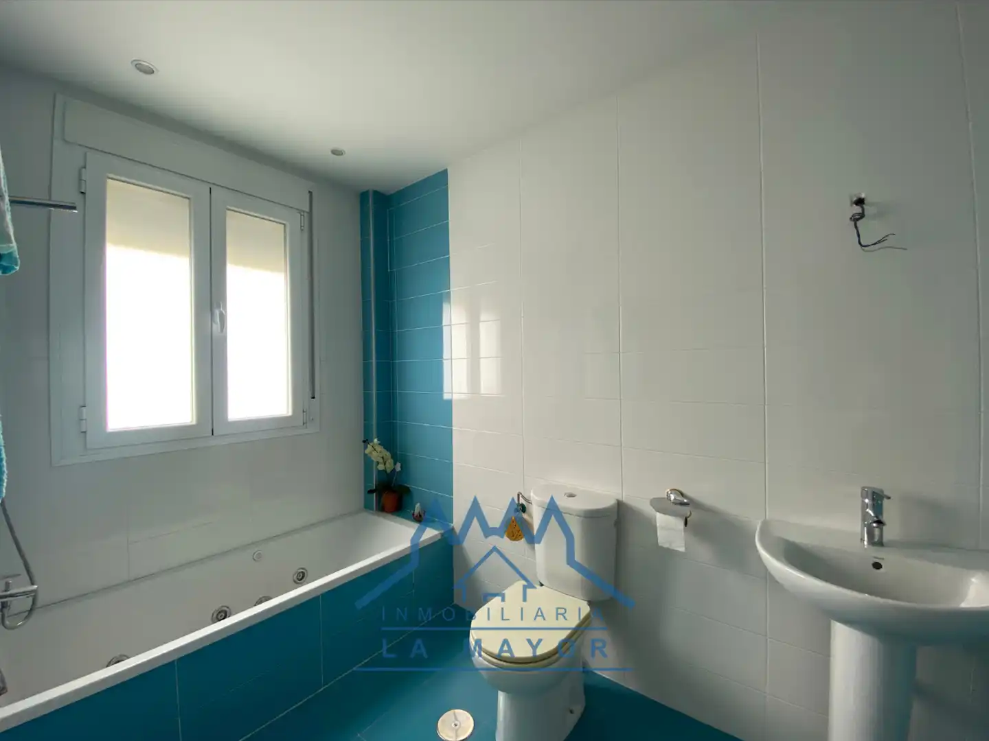 Bathroom of Houses for sale in Ciudad Real  with Air Conditioner, Private garden and Terrace