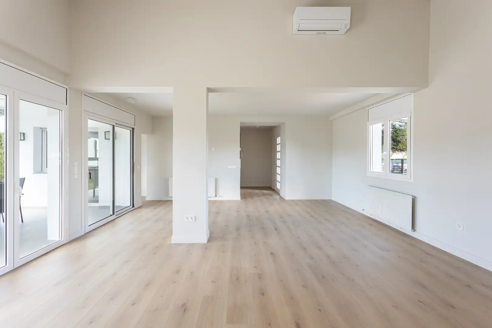 Sala de estar de Casa o chalet en venta en Llers con Aire acondicionado, Calefacción y Jardín privado