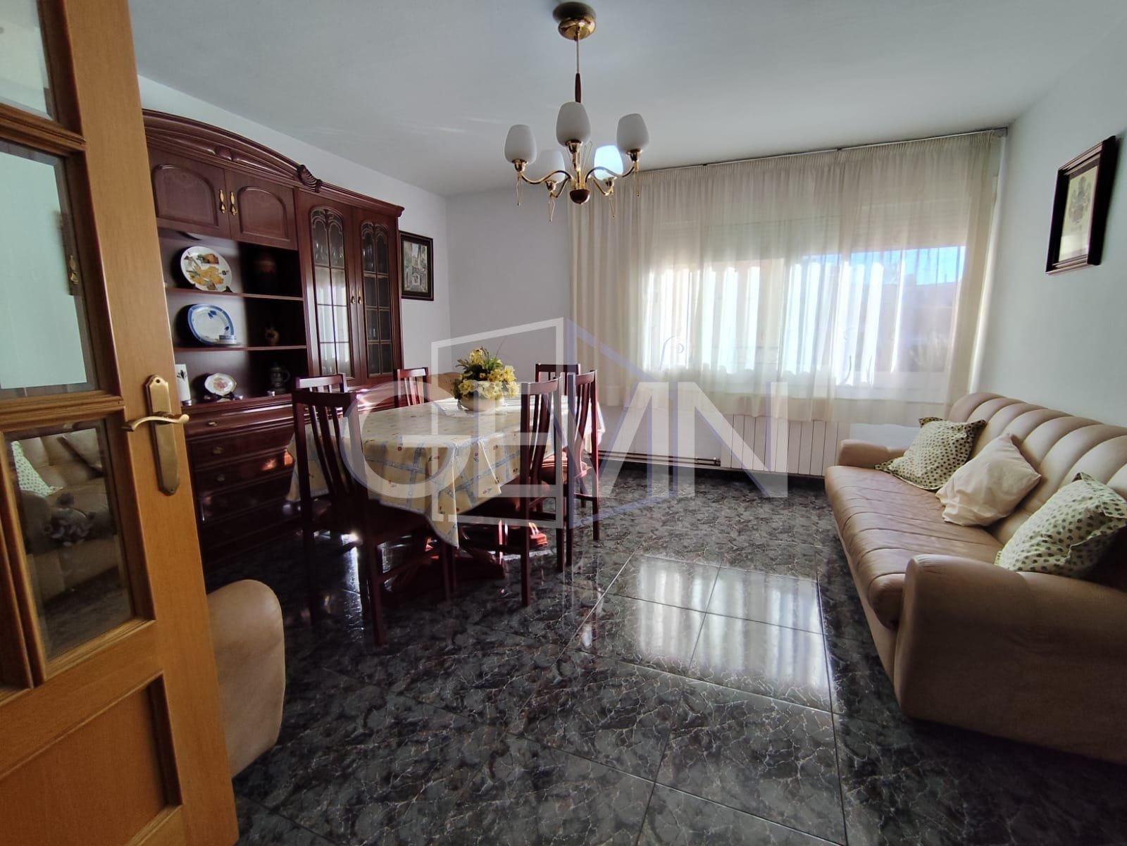 Living room of Flat for sale in Santa Perpètua de Mogoda  with Heating