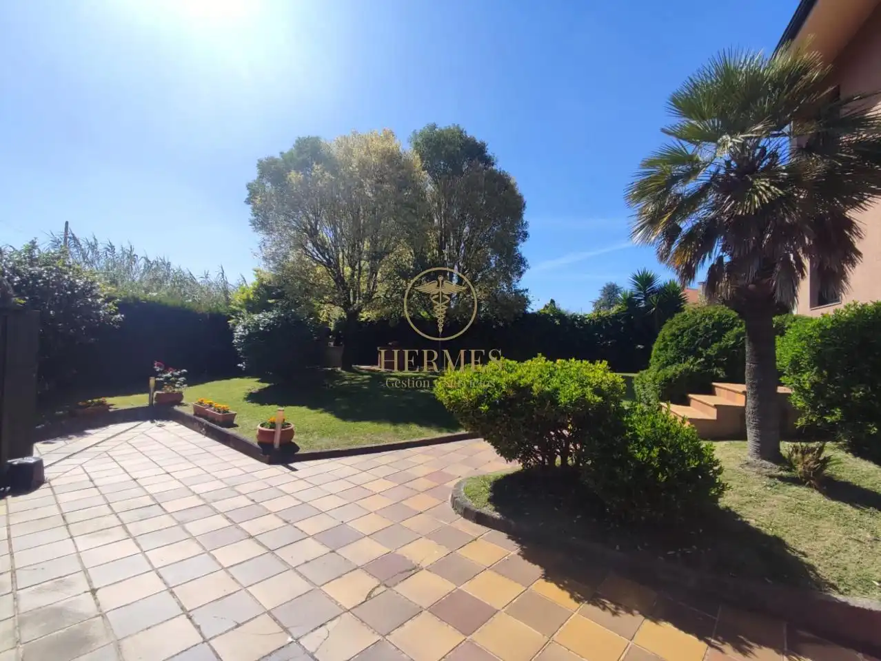 Jardí de Casa o xalet en venda en Nigrán amb Calefacció, Jardí privat i Terrassa