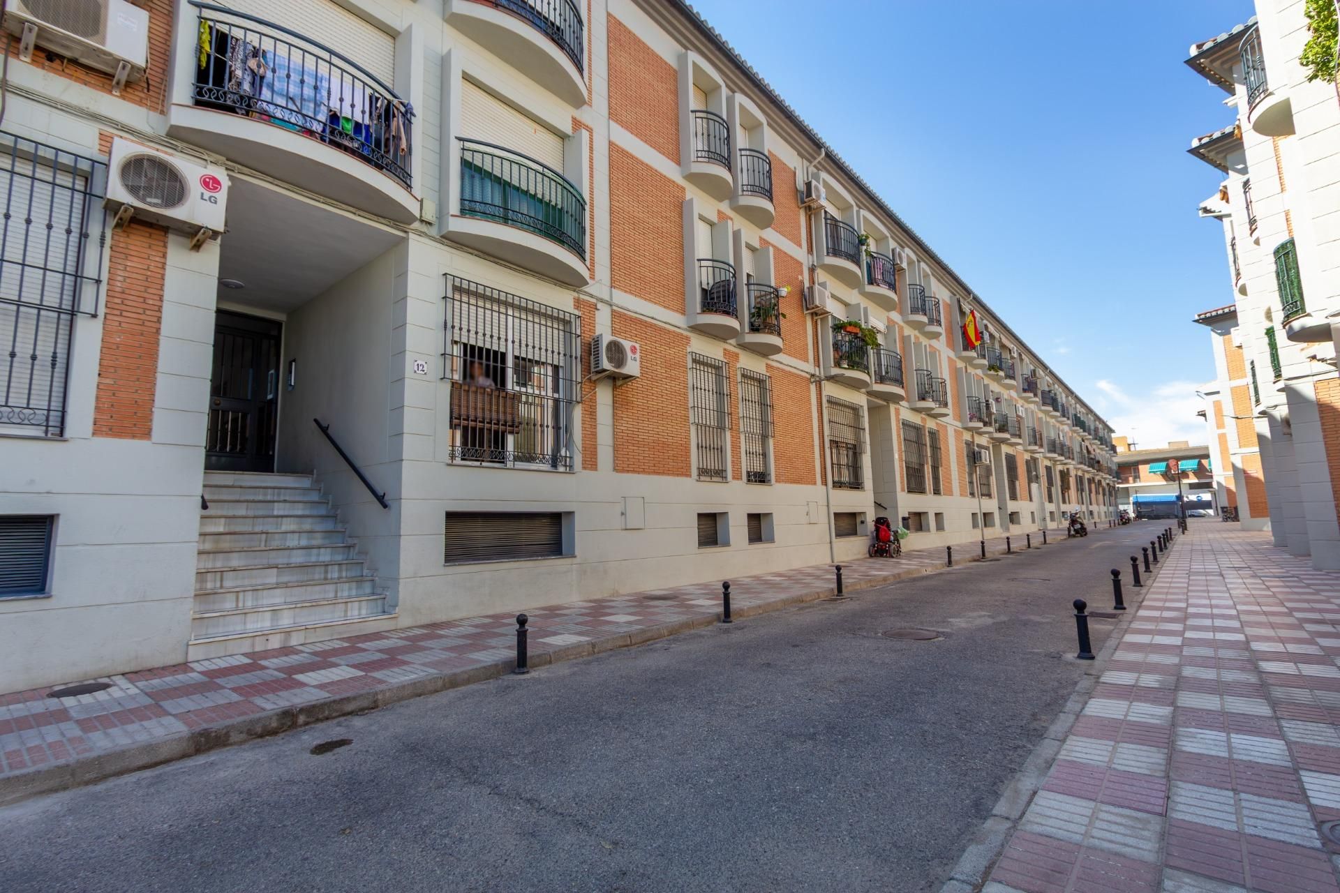 Exterior view of Flat for sale in Armilla  with Balcony