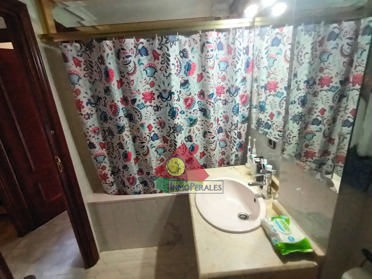 Badezimmer von Wohnung zum Verkauf in Madrid mit Klimaanlage und Balkon