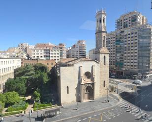 Exterior view of Office for sale in  Valencia Capital  with Air Conditioner