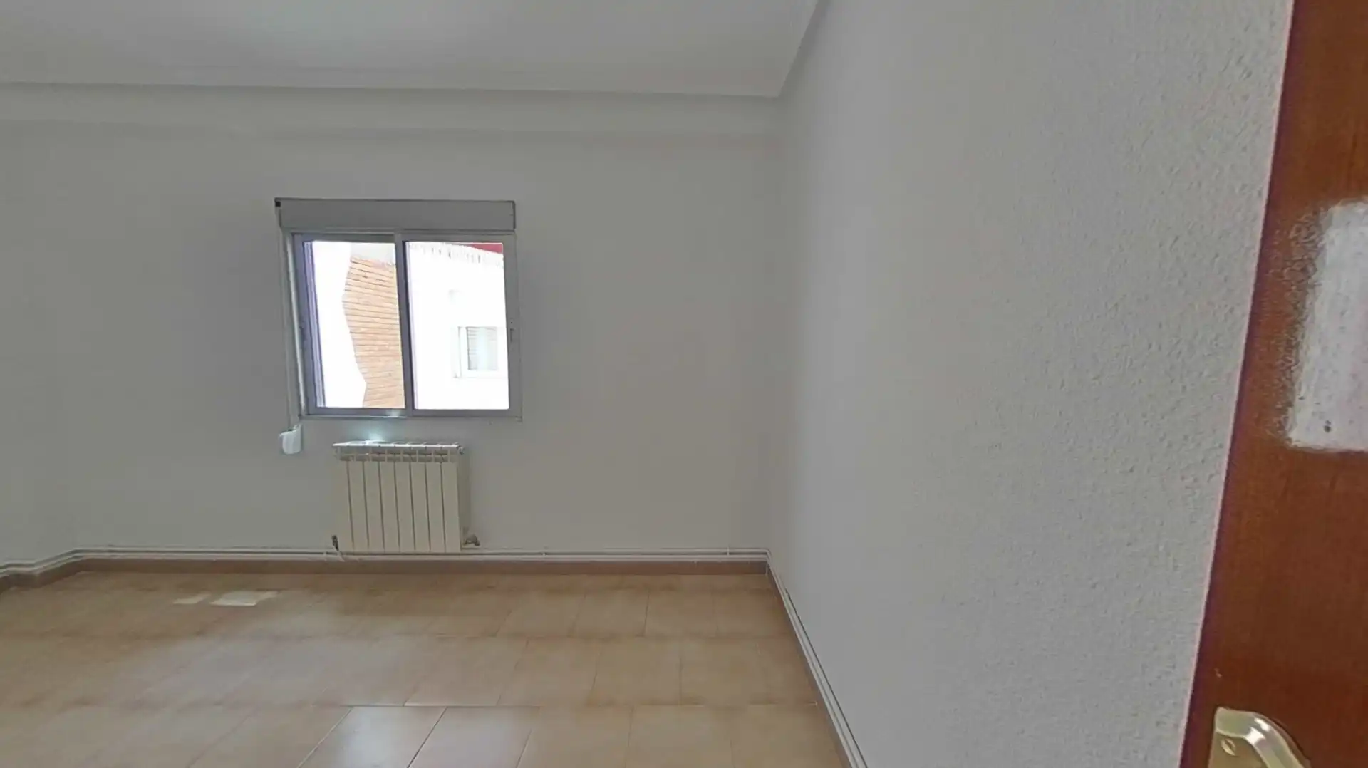 Bedroom of Flat for sale in Zaragoza  with Heating, Parquet flooring and Oven