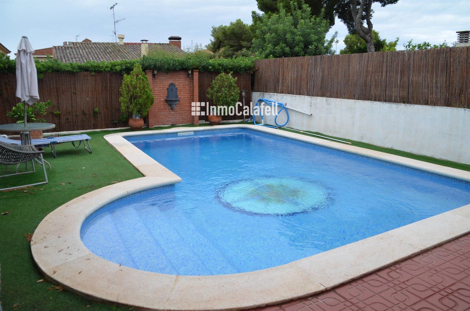 Swimming pool of House or chalet for sale in Calafell  with Air Conditioner, Heating and Terrace