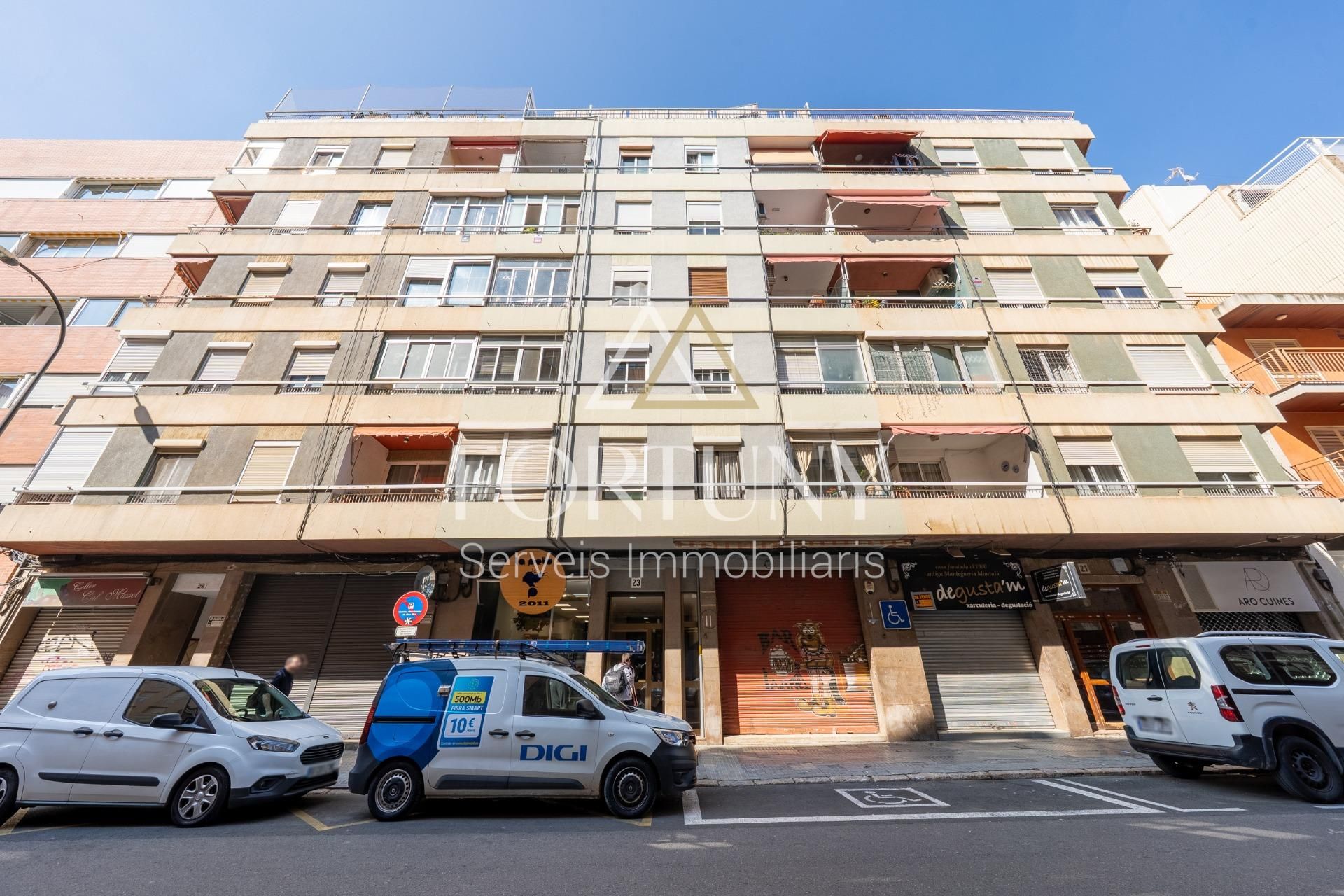 Vista exterior de Piso en venta en Reus