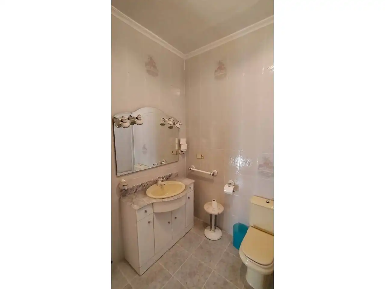 Badezimmer von Wohnung zum Verkauf in Campillo de Altobuey mit Balkon