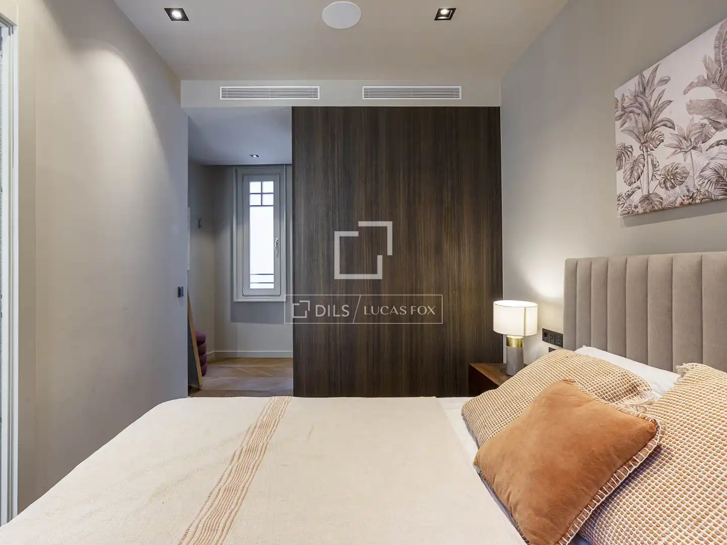 Bedroom of Flat for sale in Barcelona  with Air Conditioner, Heating and Parquet flooring