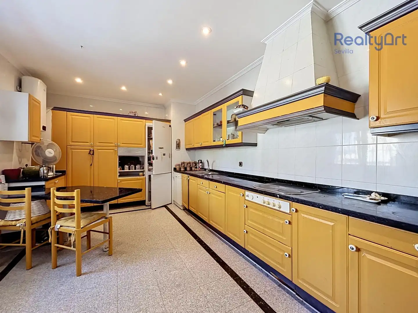Kitchen of Houses for sale in Alcalá de Guadaira  with Air Conditioner, Heating and Private garden