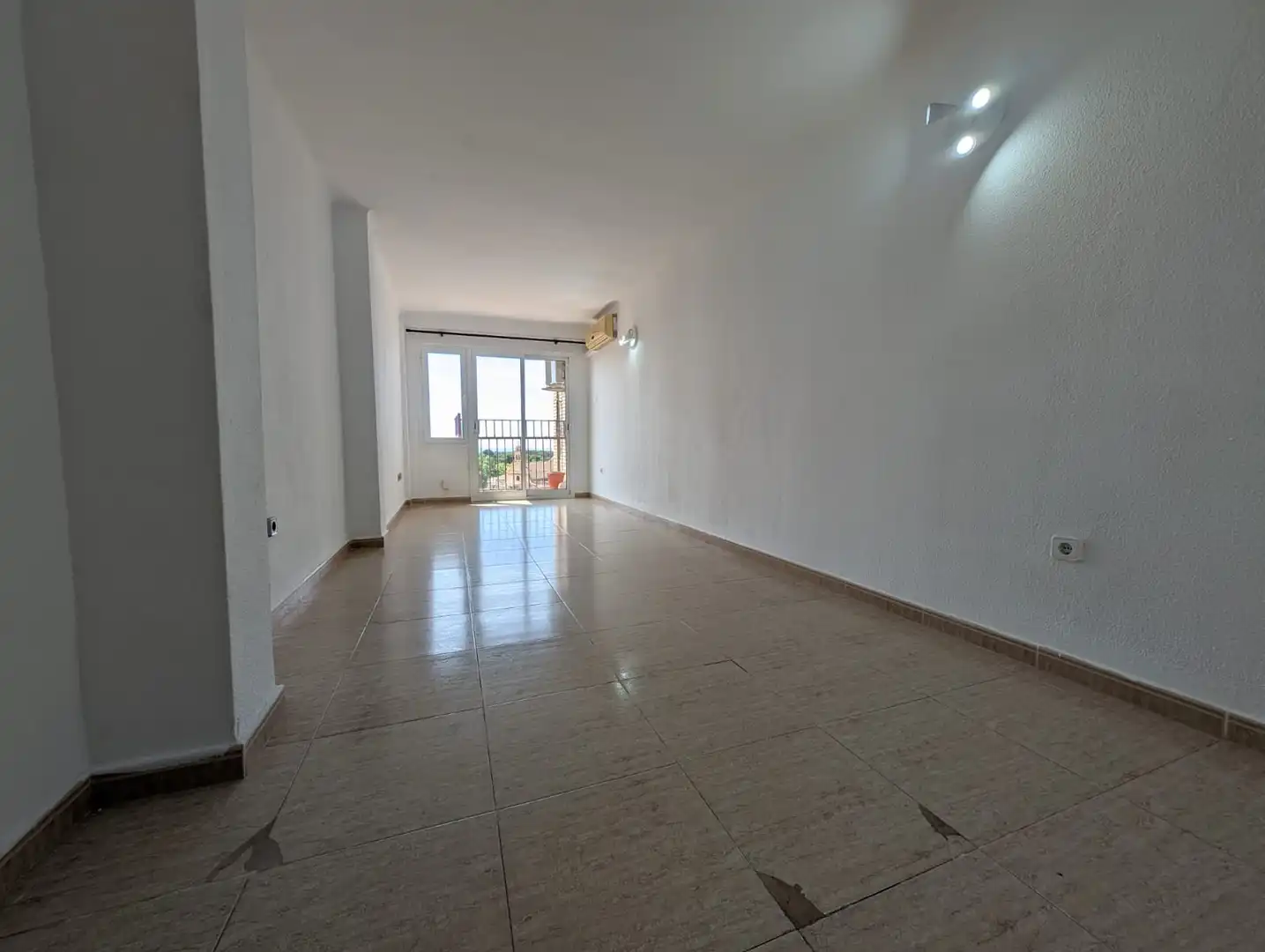 Sala de estar de Piso de alquiler en Reus con Aire acondicionado, Horno y Balcón