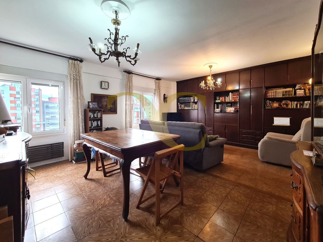 Sala d'estar de Pis en venda en Gijón  amb Calefacció