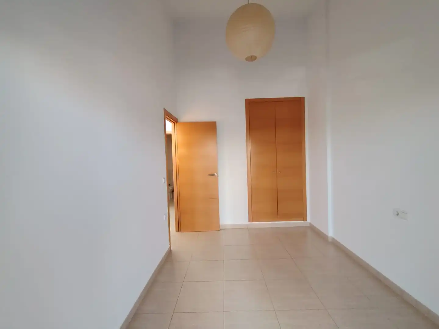 Einfamilien-Reihenhaus zum Verkauf in Oropesa del Mar / Orpesa mit Terrasse, Abstellraum und Ofen