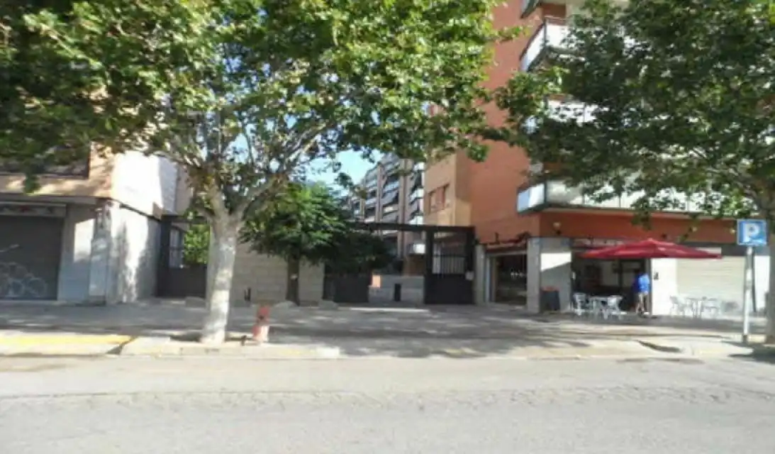 Vista exterior de Garaje en venta en Santa Perpètua de Mogoda