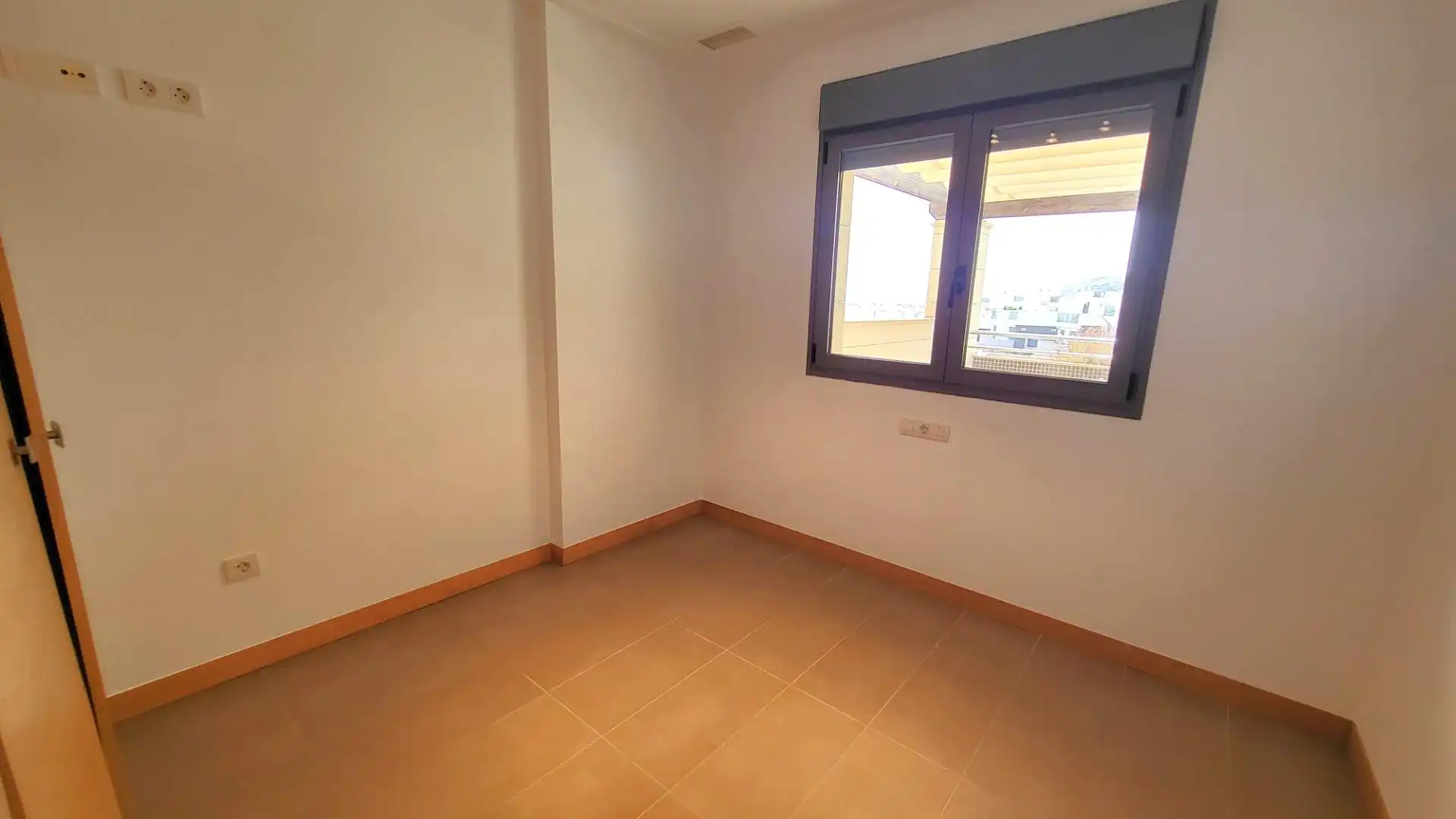 Habitación de Apartamento en venta en Elche / Elx con Aire acondicionado, Calefacción y Terraza