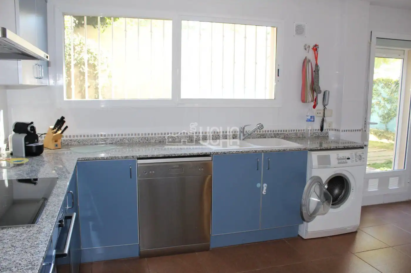 Cocina de Casa adosada de alquiler en Bétera con Aire acondicionado, Calefacción y Jardín privado