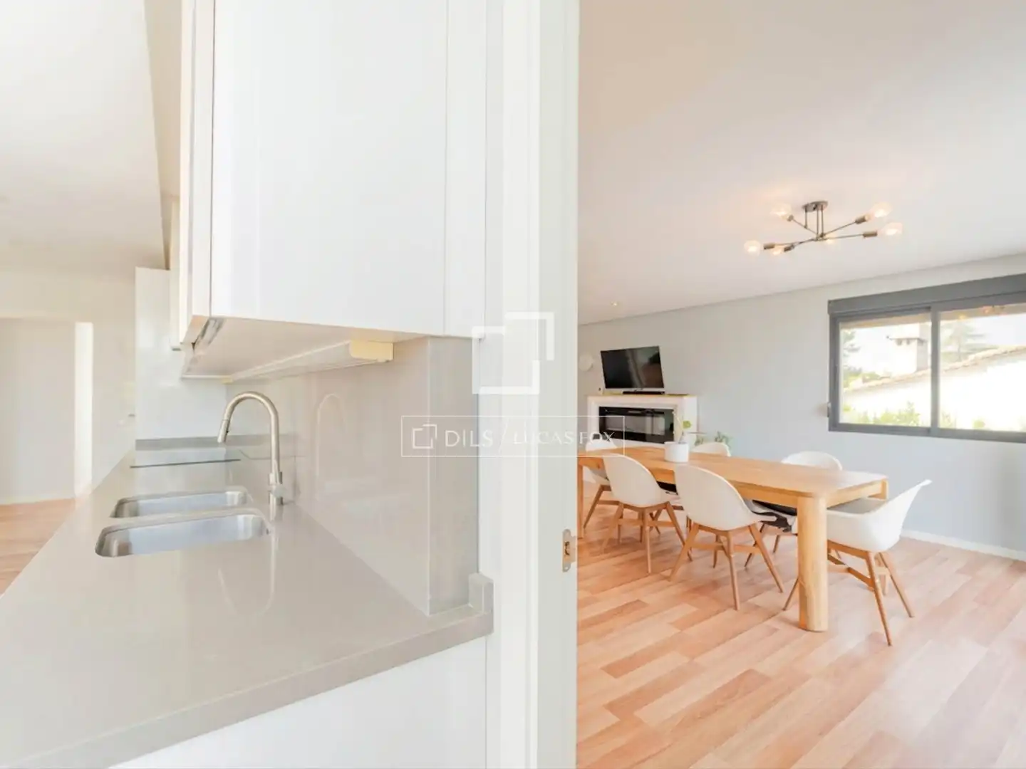 Cocina de Casa o chalet en venta en L'Eliana con Aire acondicionado, Calefacción y Jardín privado