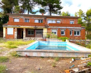 Exterior view of House or chalet for sale in Alcoy / Alcoi  with Terrace and Swimming Pool