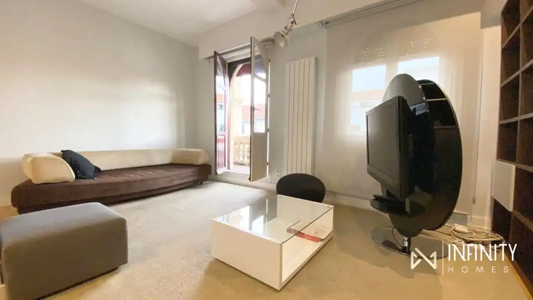Sala de estar de Piso de alquiler en Bilbao  con Calefacción, Terraza y Balcón