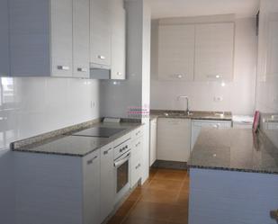 Flat to rent in Avenida das Camelias, Camelias - Pi y Margall