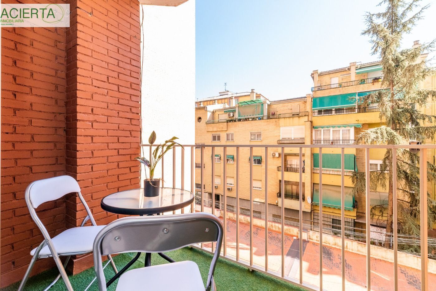 Terrassa de Pis en venda en  Granada Capital amb Aire condicionat, Calefacció i Terrassa