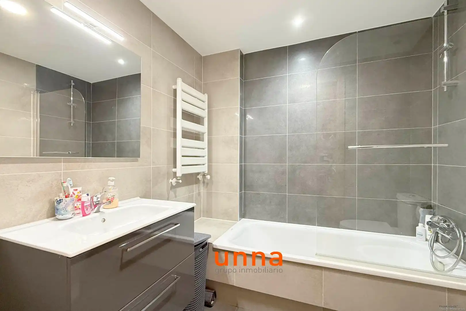 Bathroom of Flat for sale in Móstoles  with Air Conditioner, Heating and Terrace