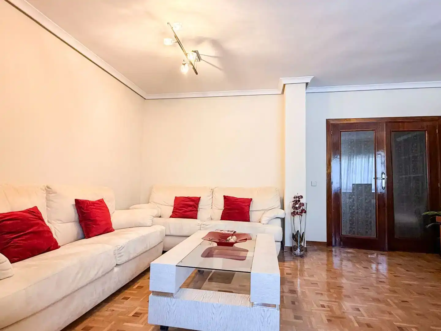Sala de estar de Piso en venta en Majadahonda con Jardín privado, Parquet y Trastero