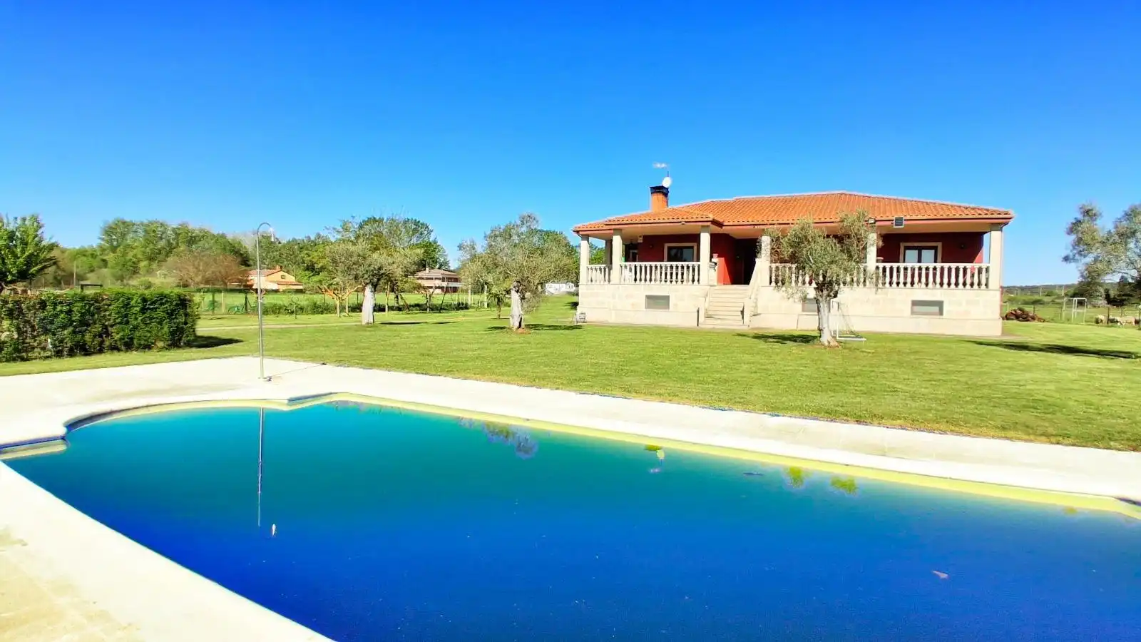 Schwimmbecken von Haus oder Chalet zum Verkauf in Ciudad Rodrigo mit Terrasse und Schwimmbad