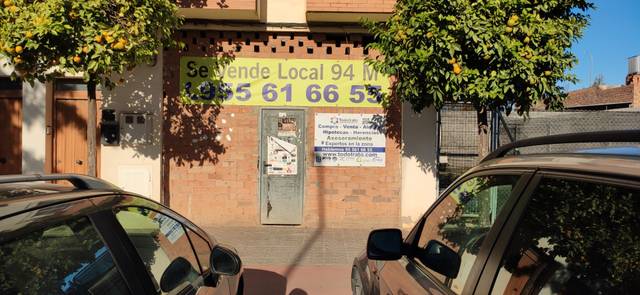 Local comercial en Venta en Avenida Blas Infante, 86 en Mairena del Alcor