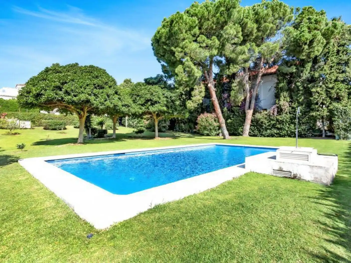 Jardí de Àtic en venda en Marbella amb Aire condicionat, Terrassa i Piscina