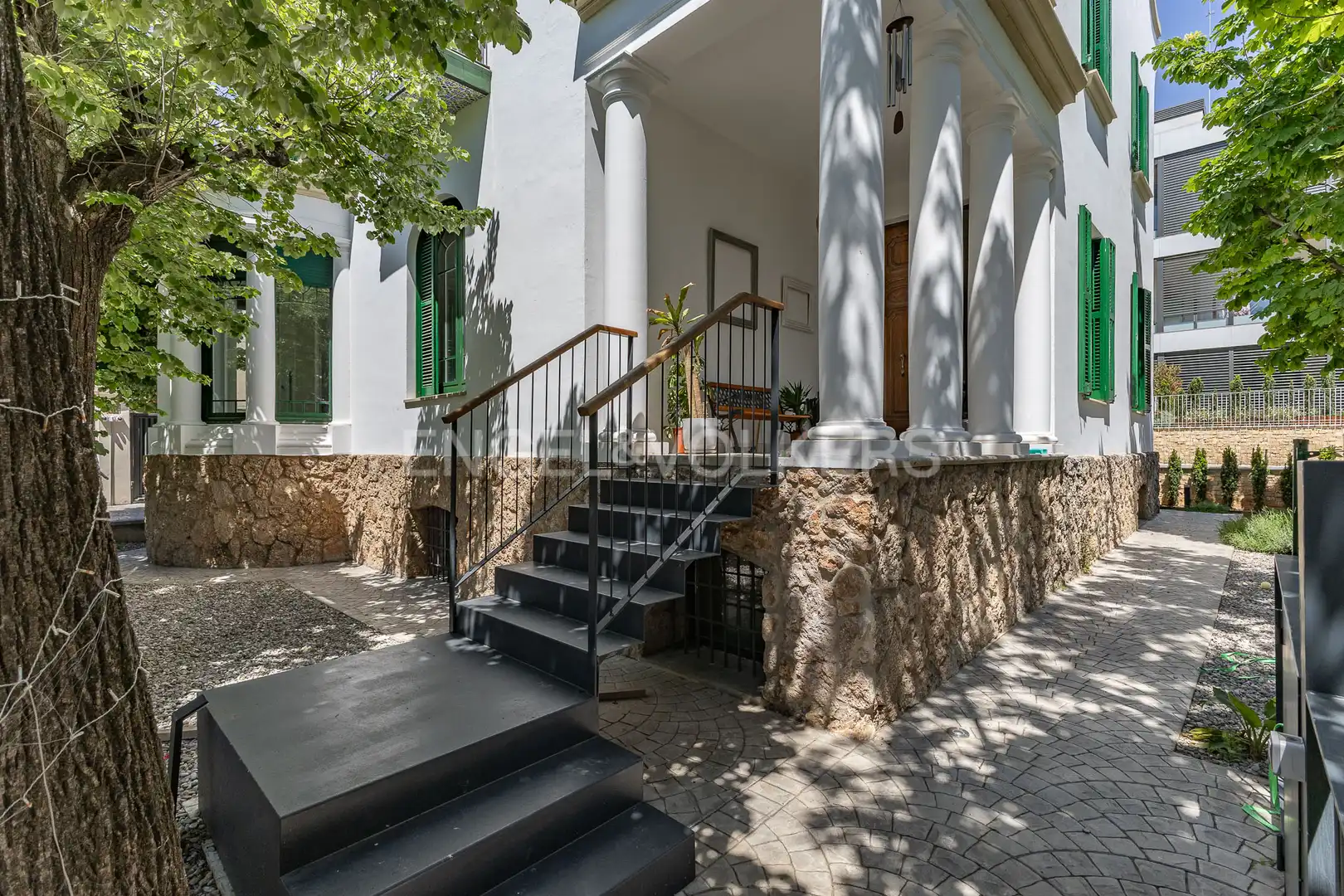 Exterior view of Houses for rent in Sant Cugat del Vallès  with Air Conditioner, Heating and Private garden
