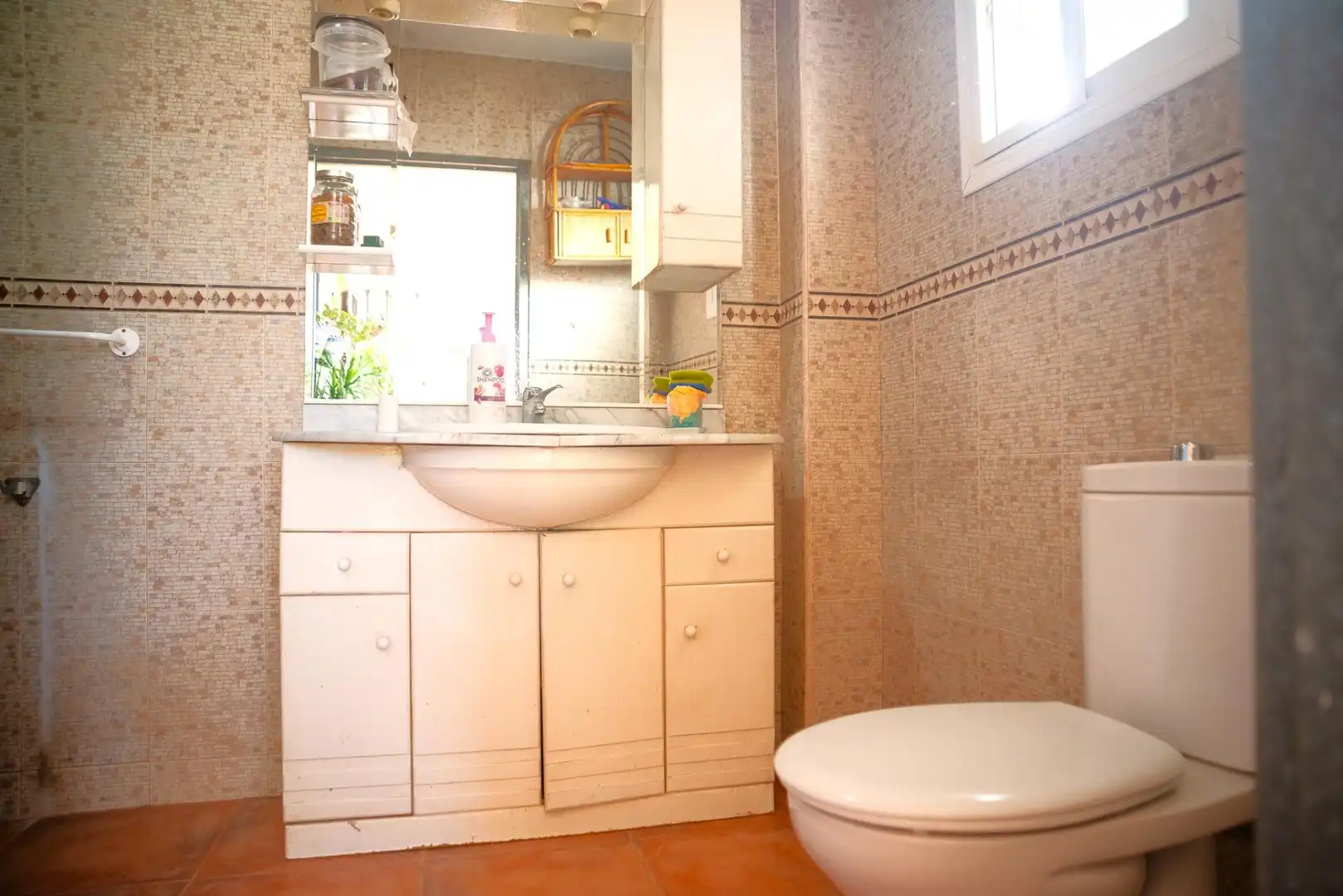 Baño de Casa o chalet en venta en Pilas con Jardín privado y Piscina