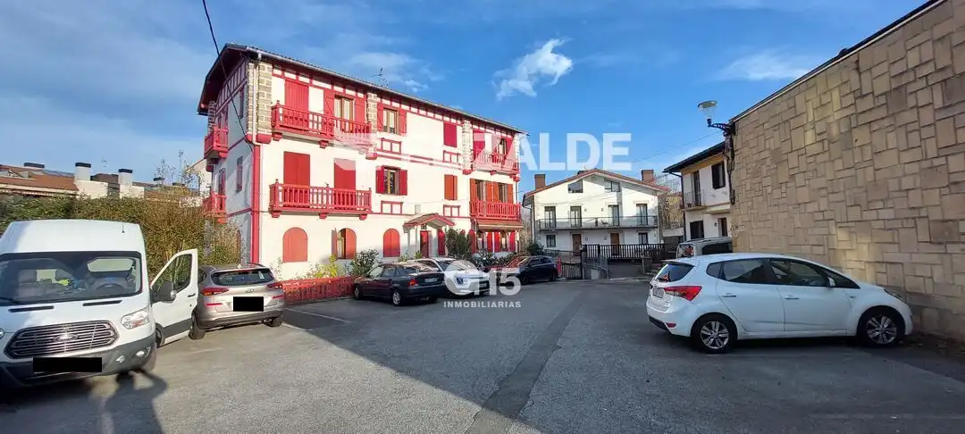 Vista exterior de Piso en venta en Errenteria con Calefacción, Jardín privado y Balcón