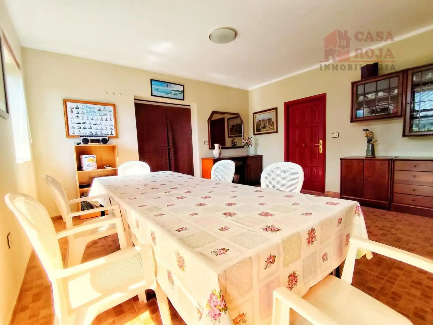 Comedor de Casa o chalet en venta en Cangas  con Calefacción, Terraza y Piscina