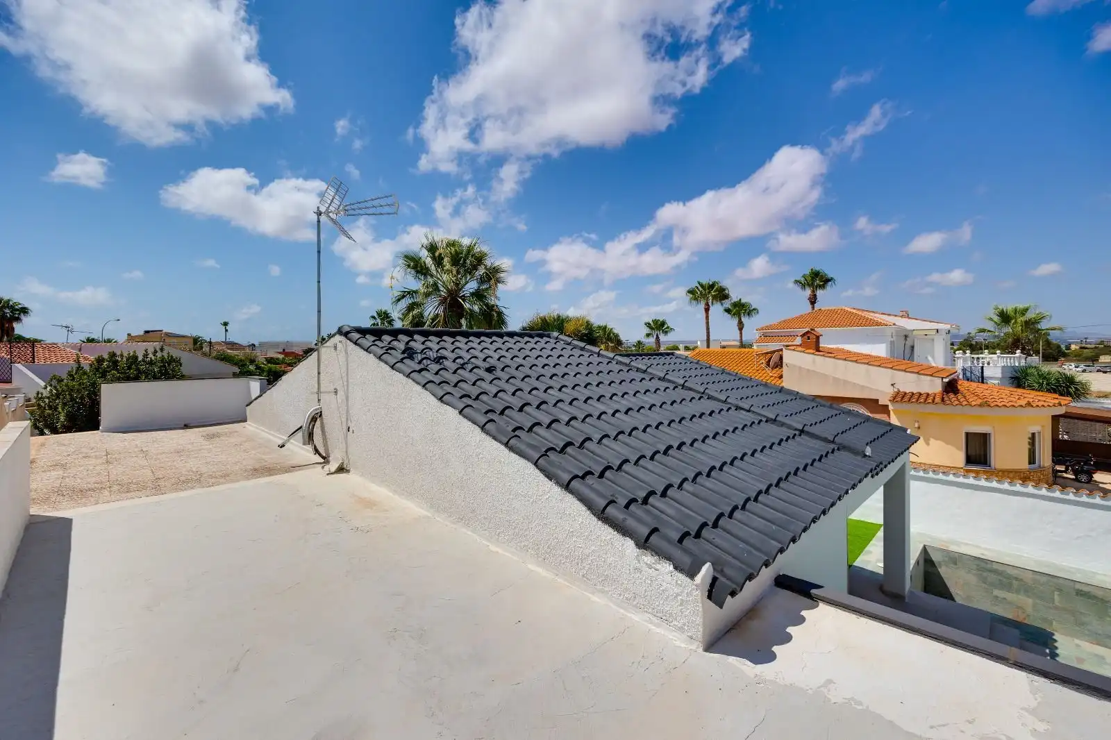 Vista exterior de Casa o chalet en venta en Torrevieja con Piscina